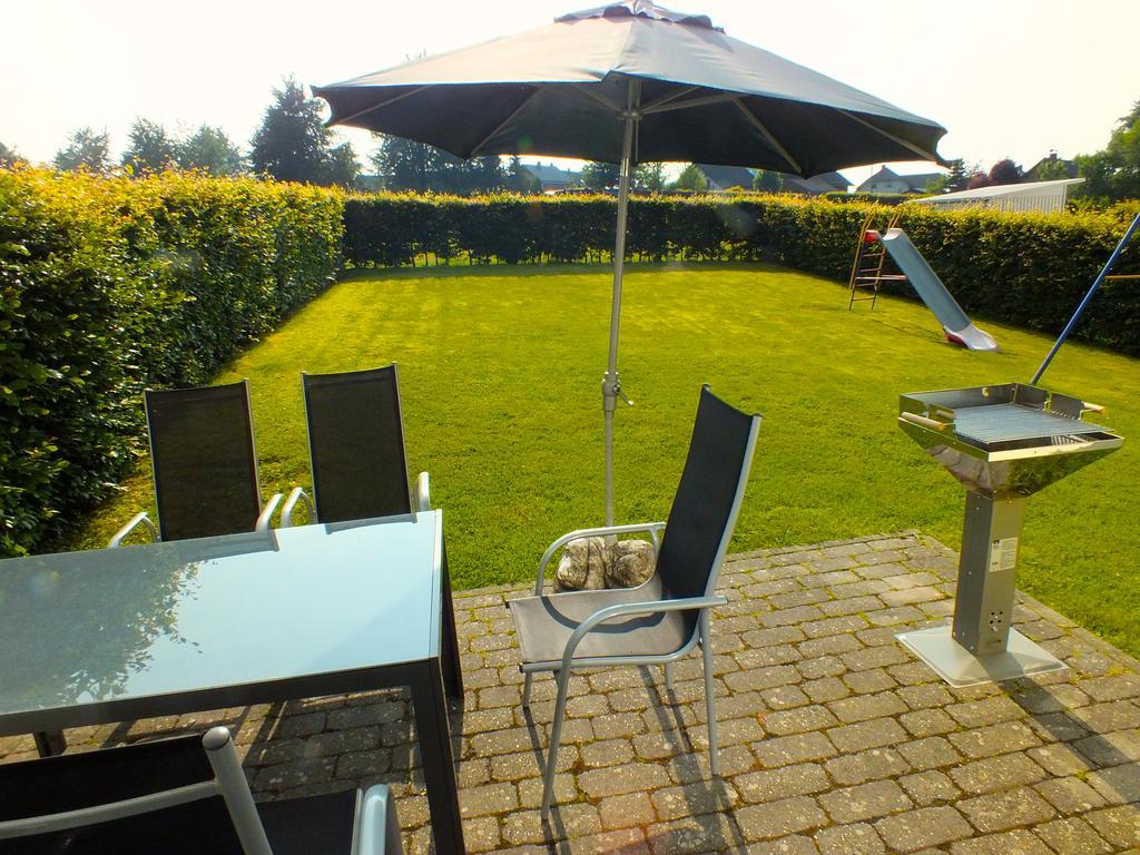 Ferienhaeuser Schroeder Montjoie Extérieur photo
